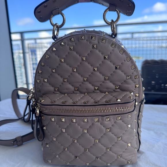 Valentino Nappa Quilted Mini Rockstud Spike Backpack Poudre - Picture 4 of 10